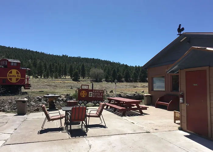 Motel The Canyon & Rv Park